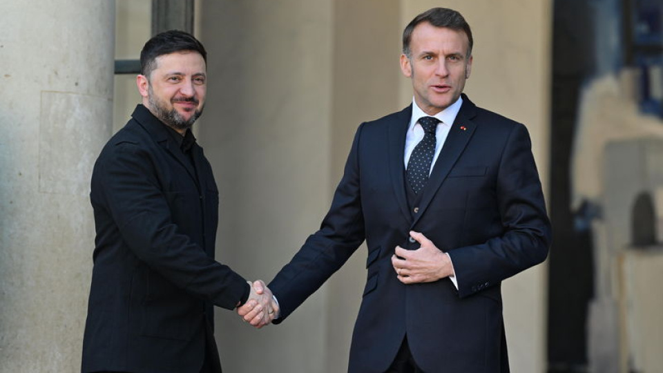 Zelenskiy ile Macron'un diyaloğu kameralara yansıdı