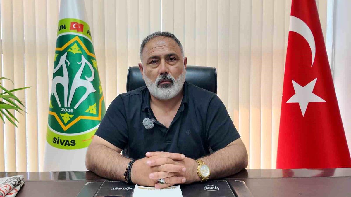 Sivas'ta resmi izinli ilk yabancı Çobanlar göreve başladı