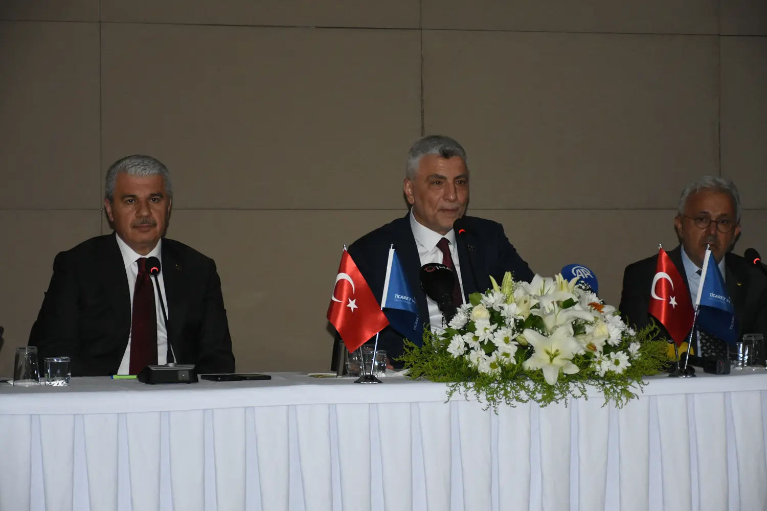 Bakan Bolat: Türkiye 273,5 milyar dolar yıllık ihracat yapan bir ülke konumuna geldi