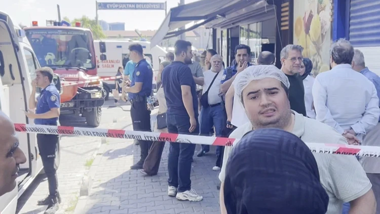 Eyüpsultan'da pastanede gaz kaçağı paniği! 5 çalışan tedaviye alındı
