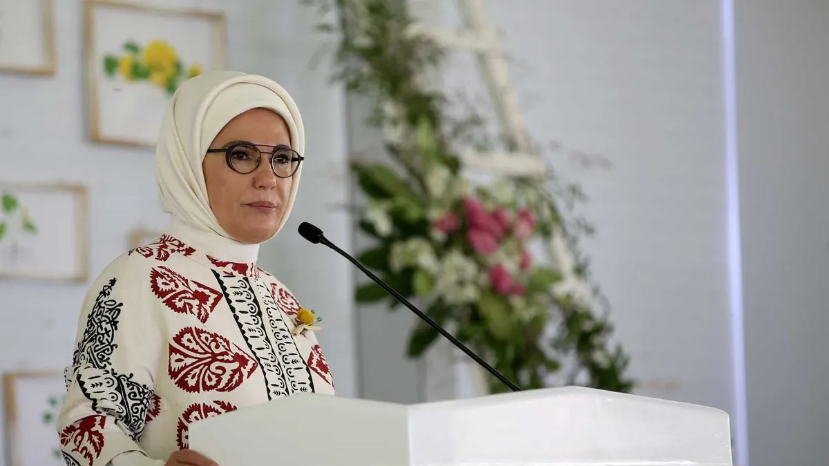 Emine Erdoğan'dan Koruyucu Aile Günü paylaşımı: Binlerce çocuğumuz yarınlara güvenle yürüyor