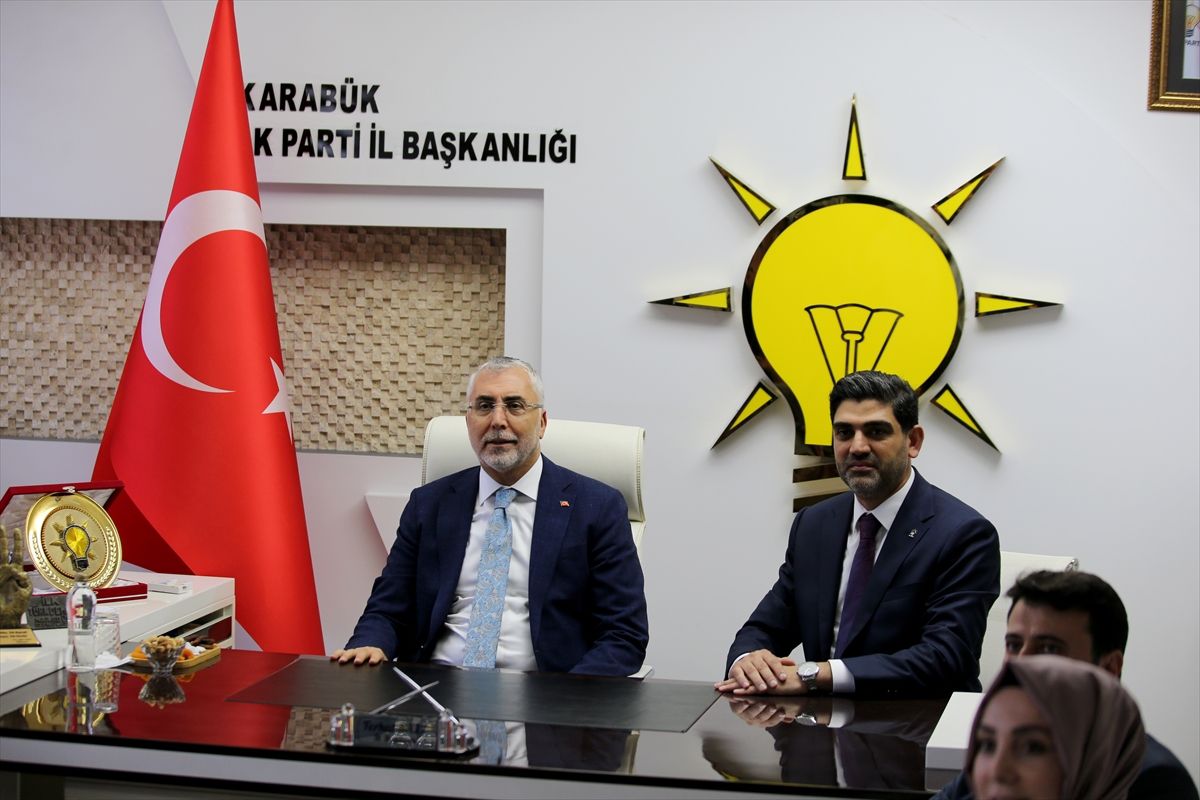 Bakan Işıkhan, Karabük'te "Türkiye Yüzyılı'nda Çalışma Hayatı Buluşmaları" programında konuştu Açıklaması