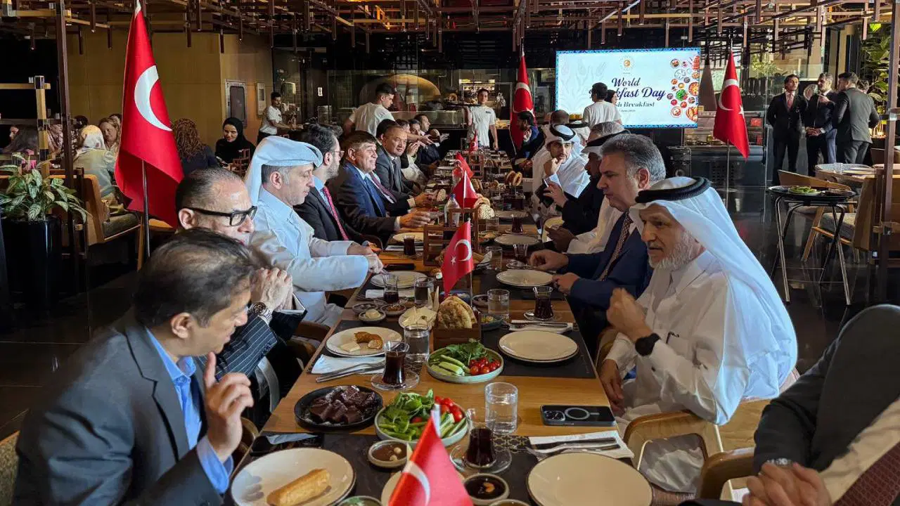 Emekliye ve emekçiye zam yok ama... Büyükelçiliklerden şatafatlı kahvaltı ziyafeti!