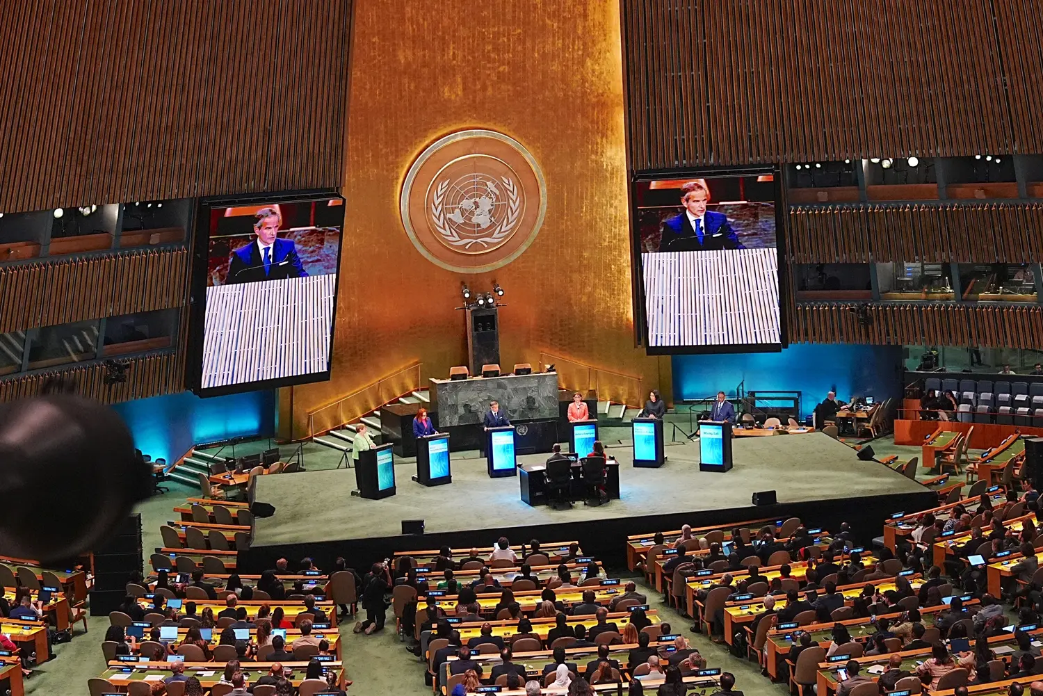 Guterres'in yerine aday olan isimler açık oturumda buluştu