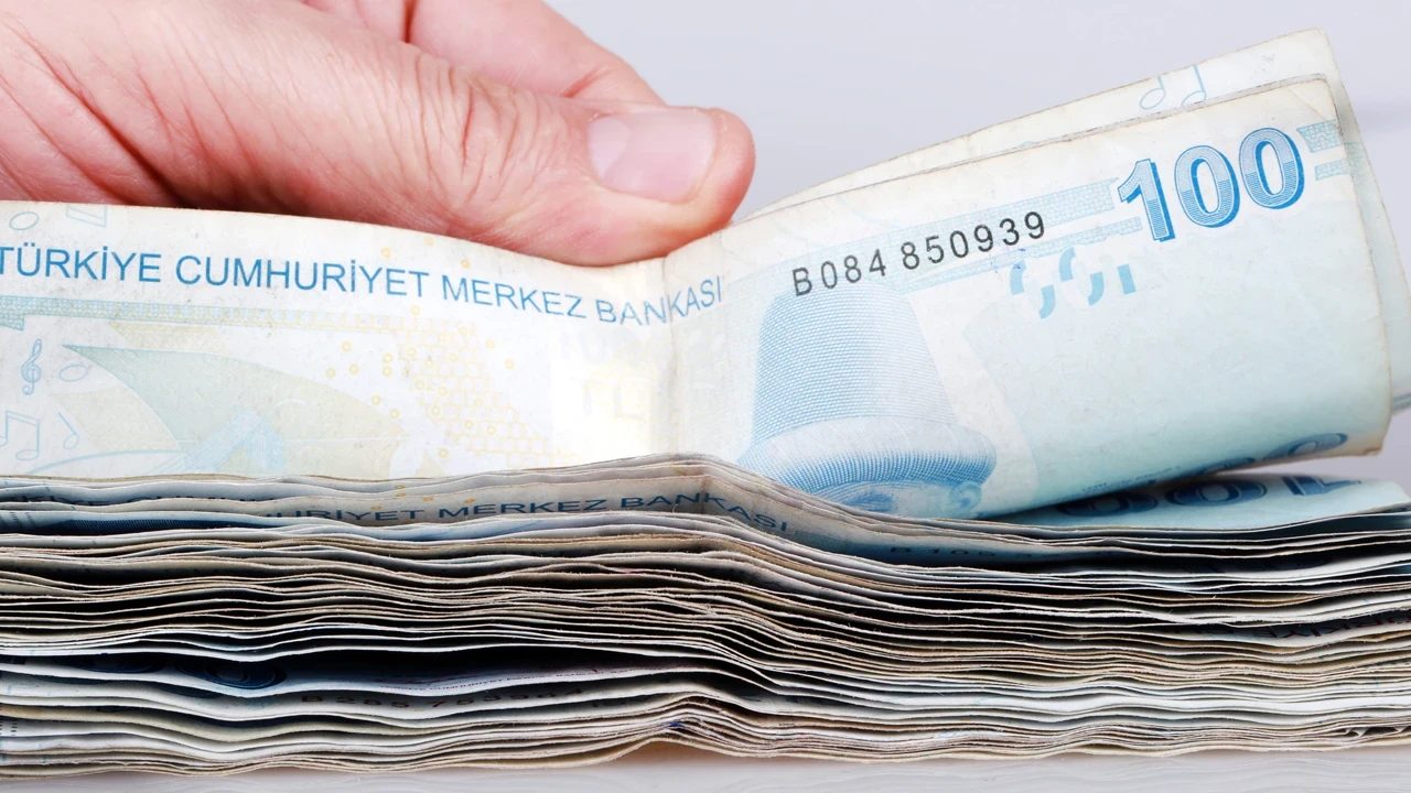 Bakan Şimşek Duyurdu: TL Mevduatta 11 Yılın Rekoru Kırıldı