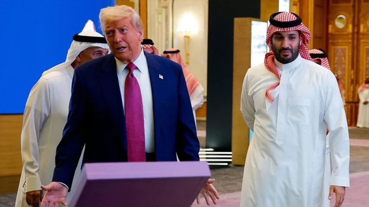 Trump savaş sırasında Suudi Arabistan'ı tehdit etmiş
