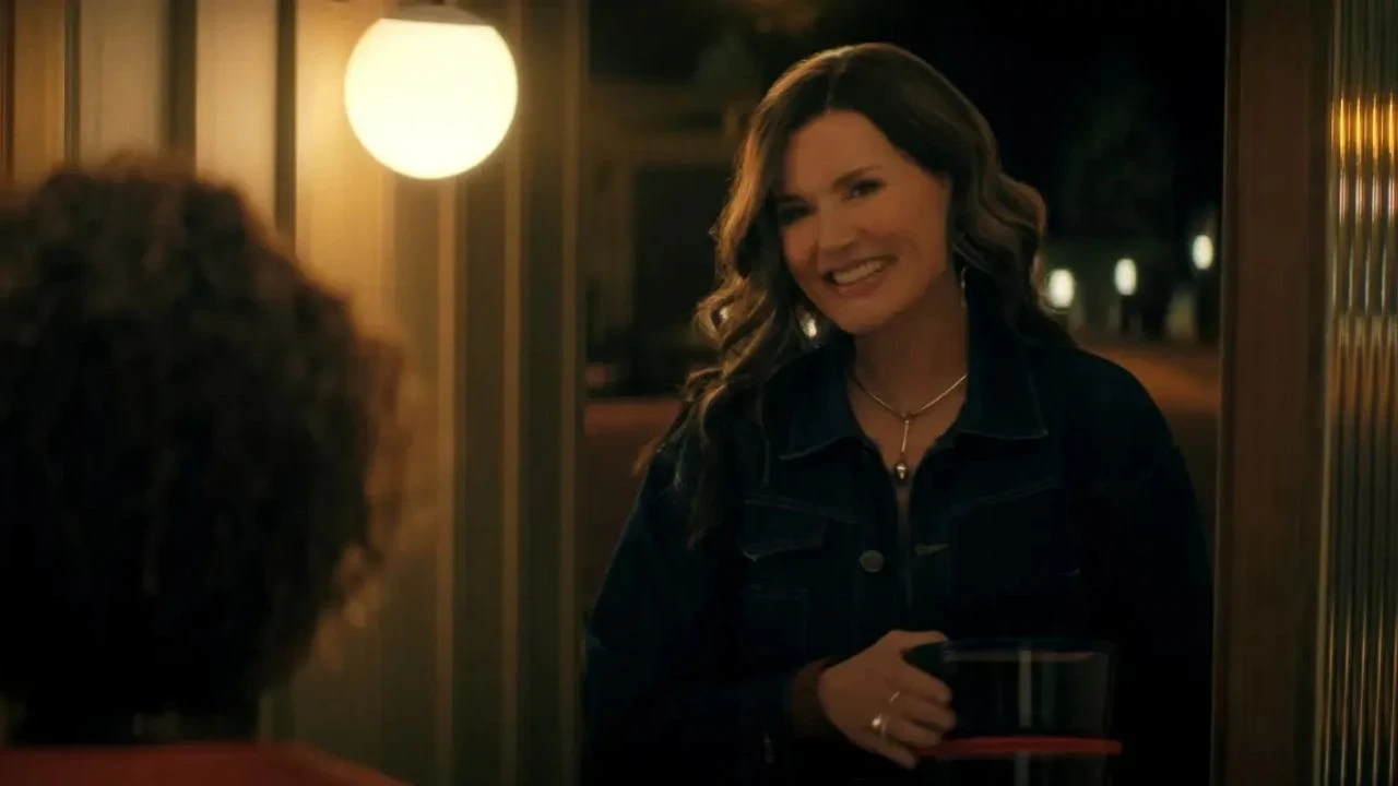 Netflix popüler diziyi iptal etti, Geena Davis tepki gösterdi
