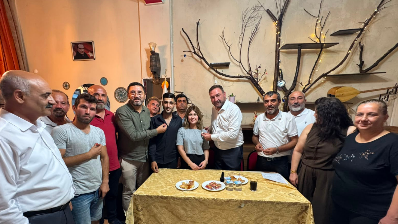 CHP İzmir İl Başkanı Utku Gümrükçü: 'CHP terk edilecek bir cephe değildir!'