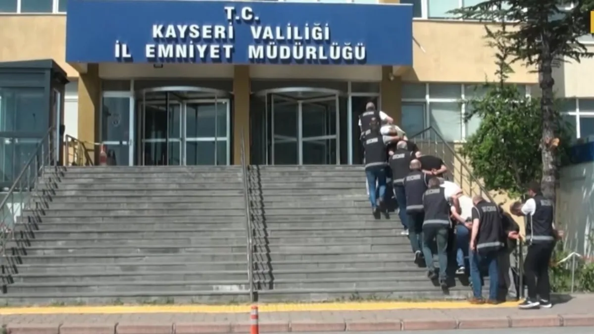Kayseri merkezli 6 ilde ehliyet sınavında usulsüzlük operasyonu: 15 tutuklama