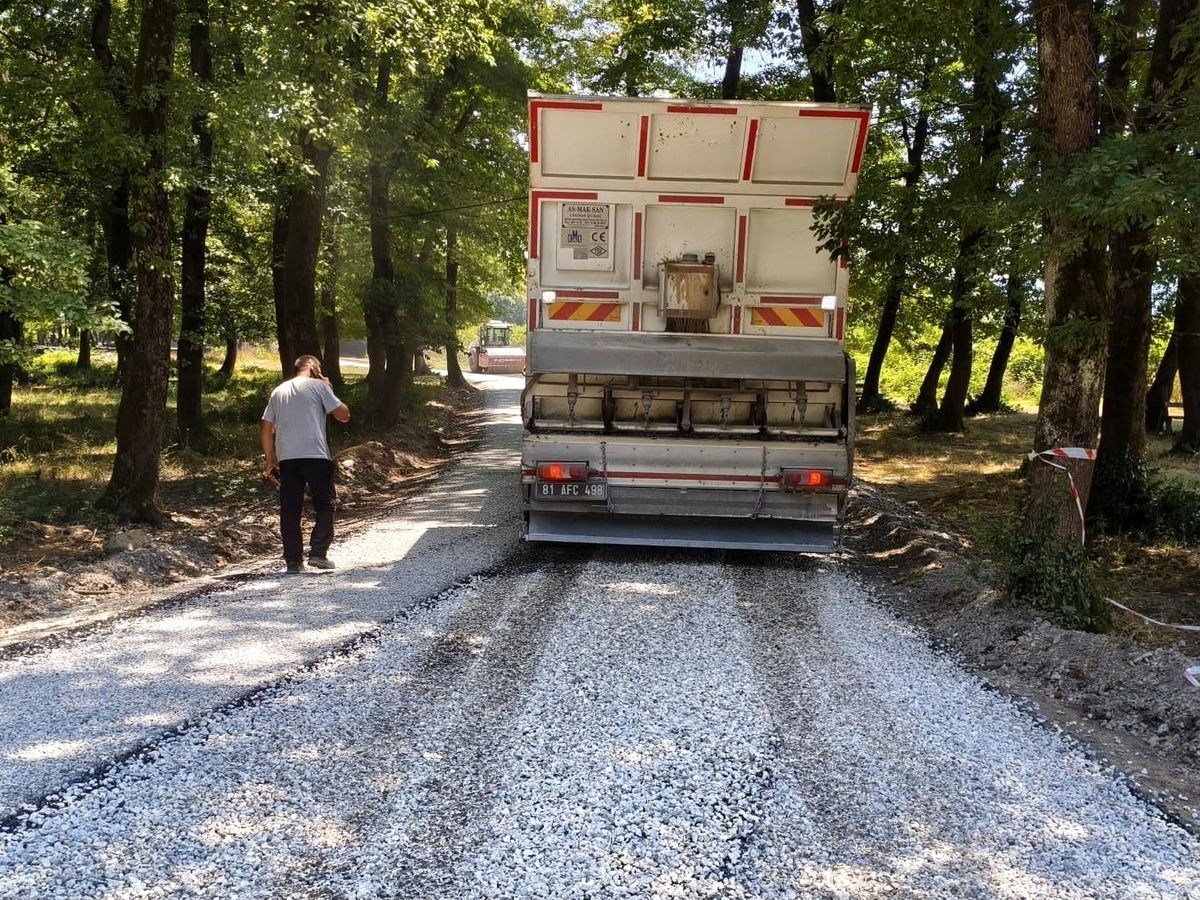 Muncurlu köy yolu soğuk asfaltla yenilendi