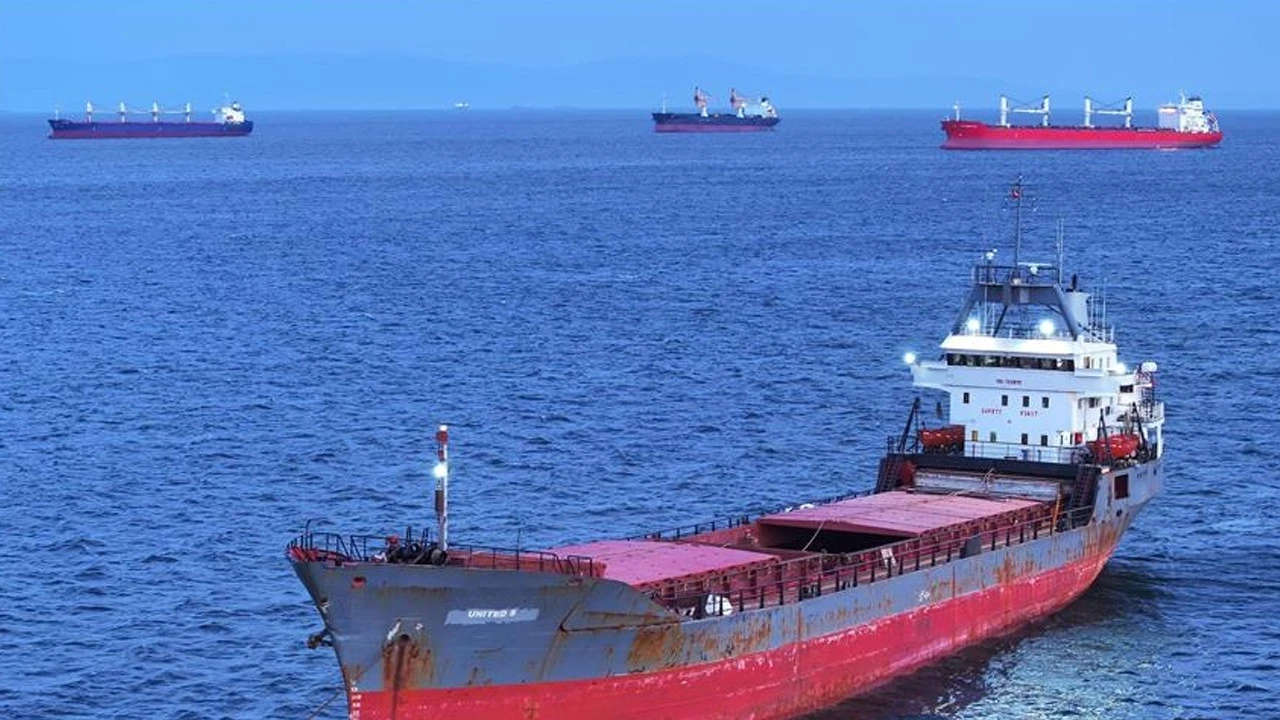 İran Hürmüz'den geçişin bedelini açıkladı