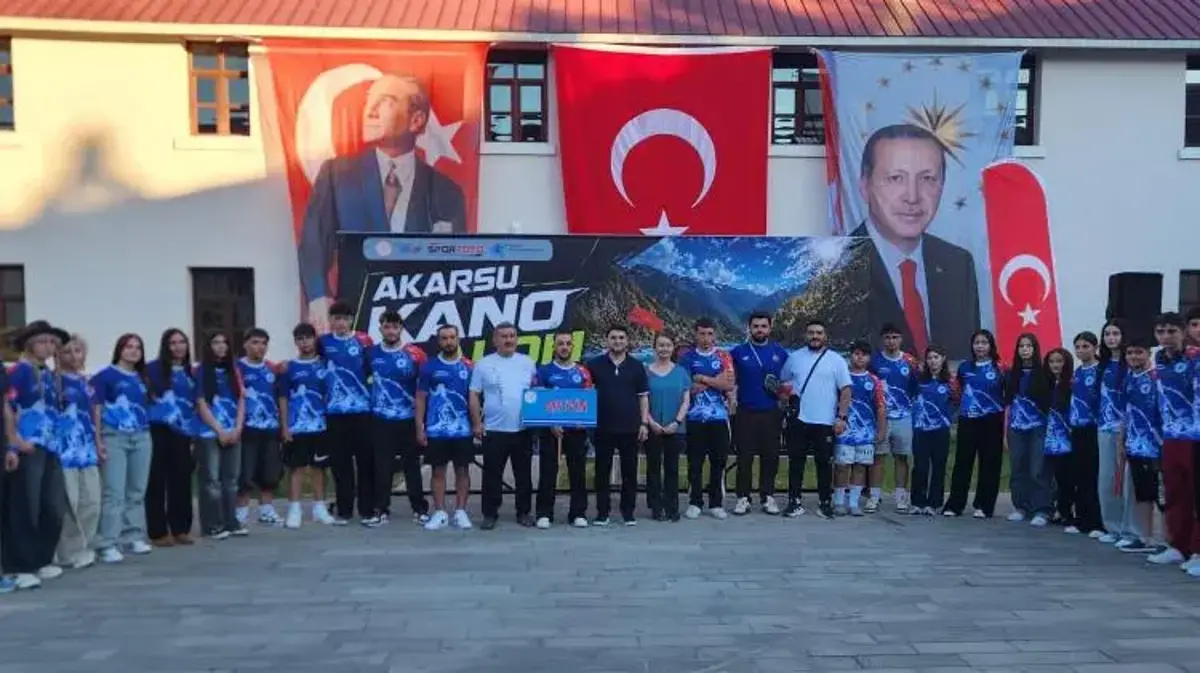 Munzur’da kano heyecanı kortej yürüyüşü ve açılış seremonisiyle başladı