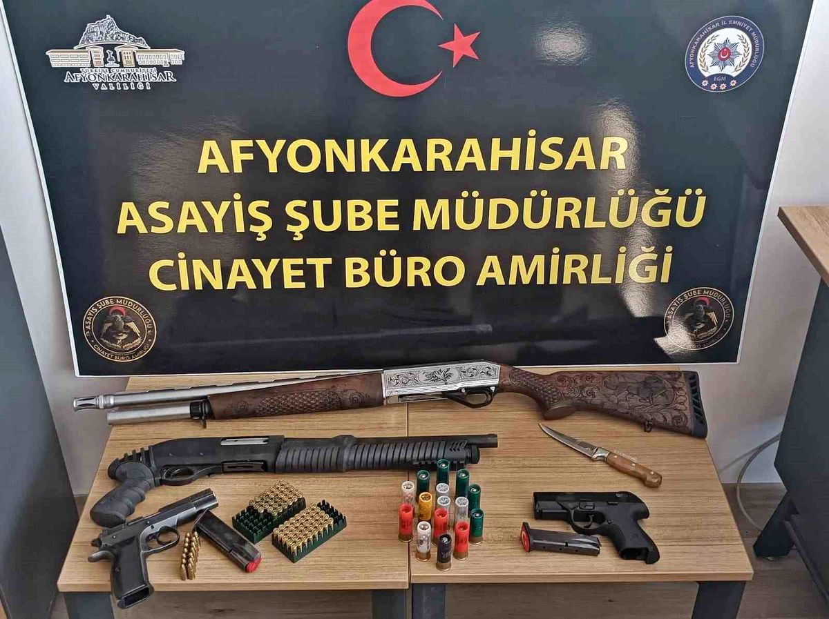Polis telefon dolandırıcılarının 3 milyonluk oyununu bozdu