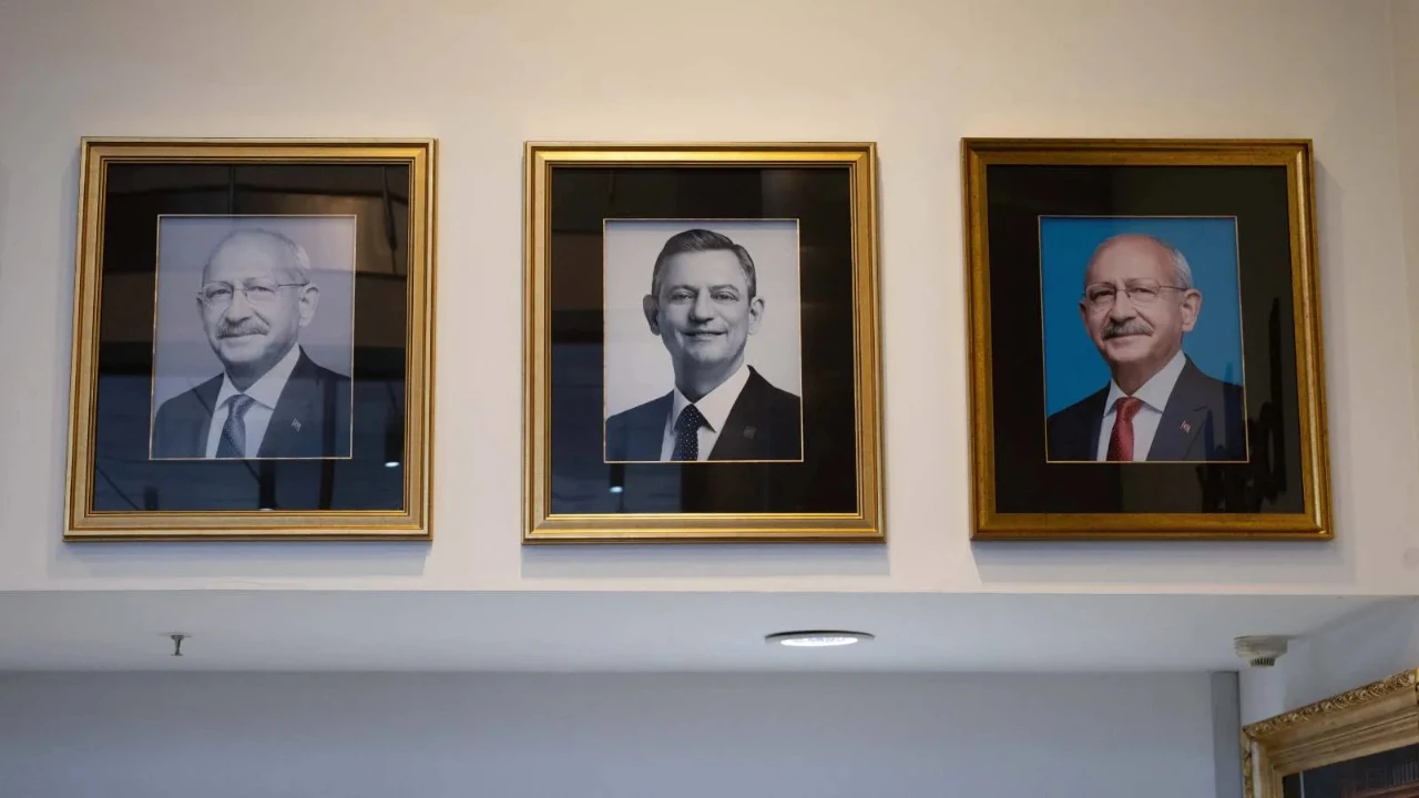 Olağanüstü kurultay için toplanan imzalar Kılıçdaroğlu yönetimine teslim edildi