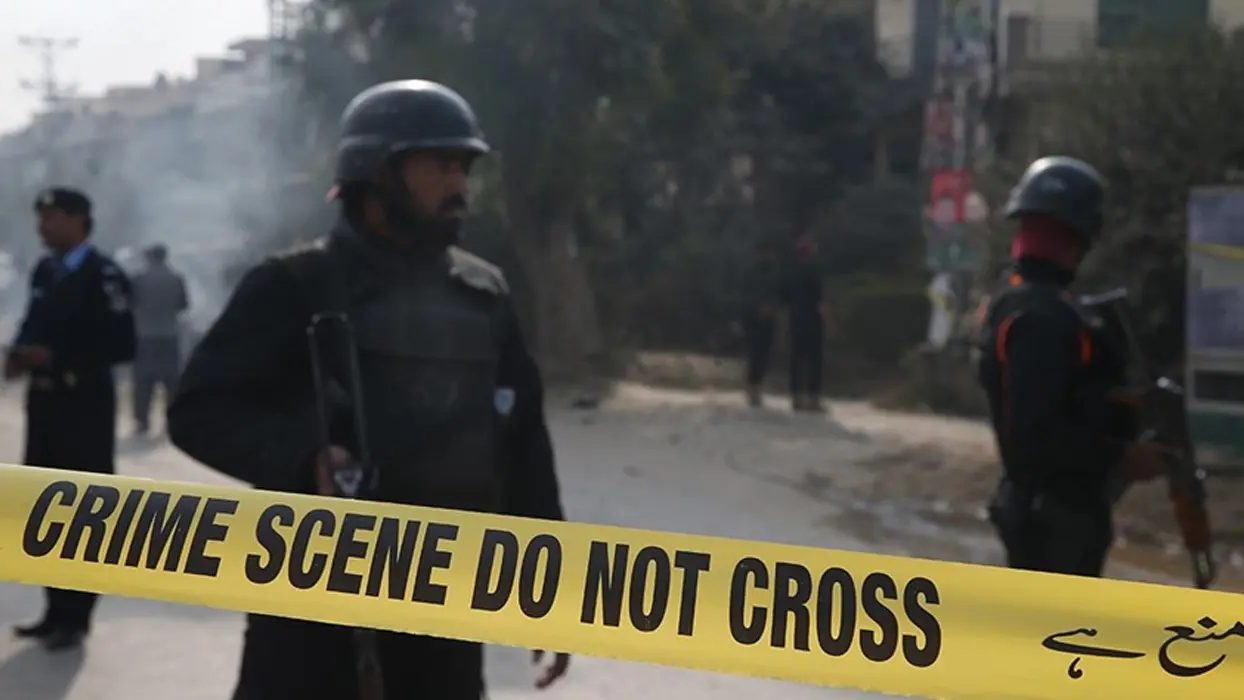 Pakistan'da terör saldırısı! 2 polis öldürüldü