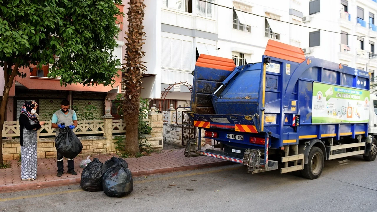 Muratpaşa'nın Konuksever mahallesi geri dönüşümde yeniden zirvede