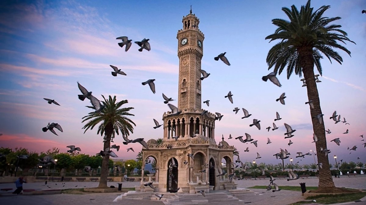 İzmir’e Akın Akın Geliyorlar!