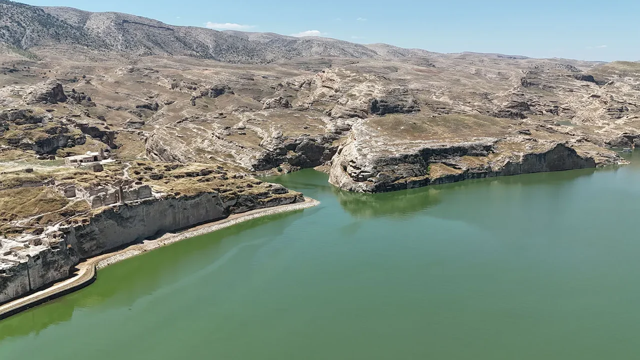 Hasankeyf'te su seviyesi yükseldi