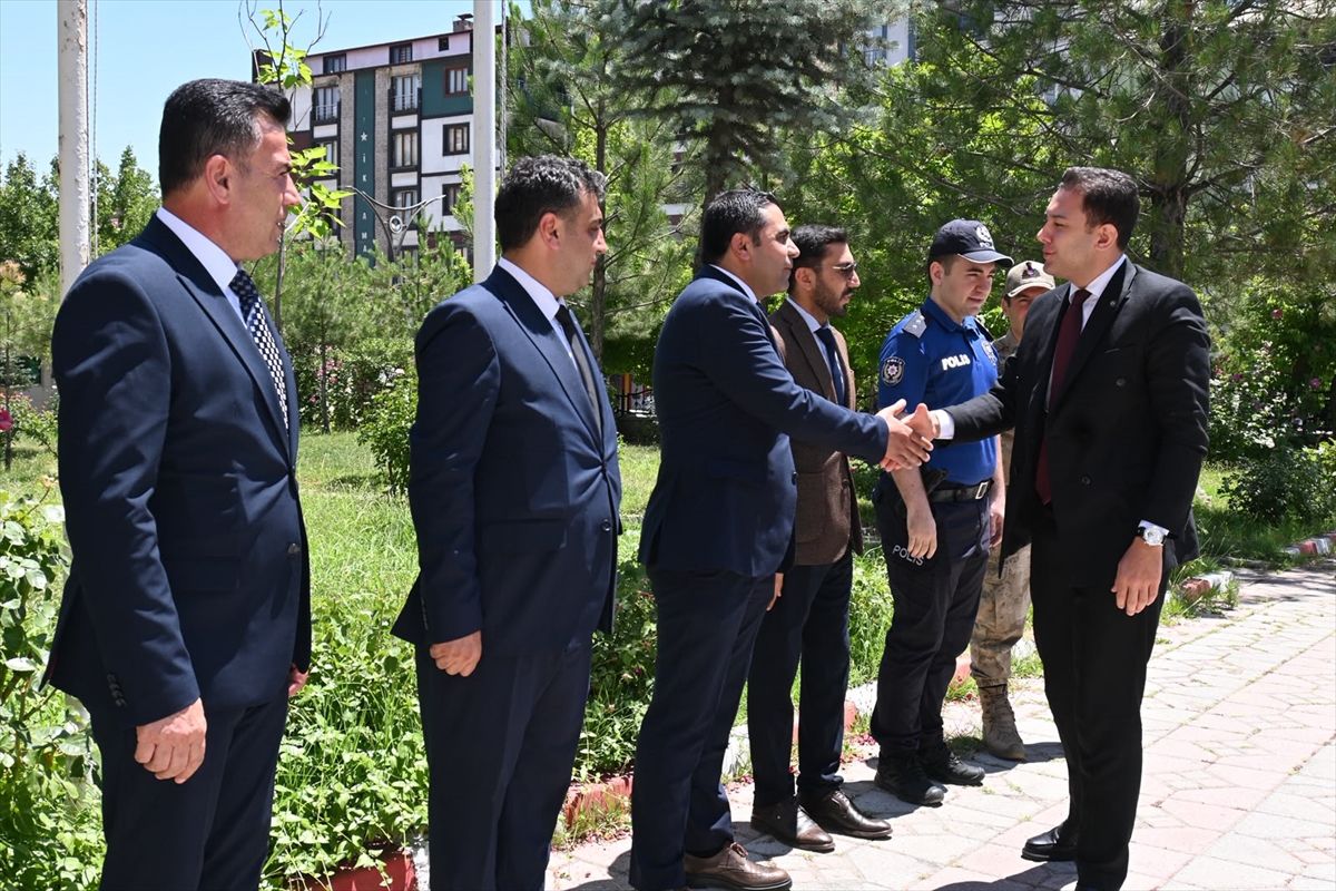 Hizan Kaymakamı Mete Öztürk görevine başladı
