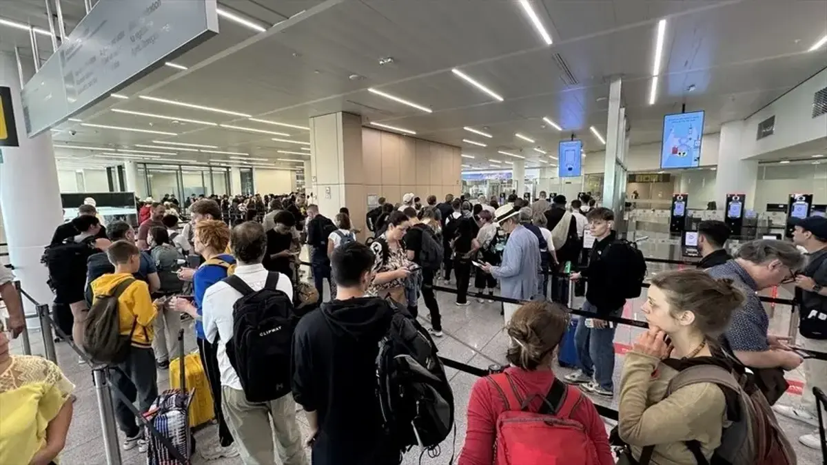 Brüksel Havalimanı'nda yaz tatili yoğunluğu