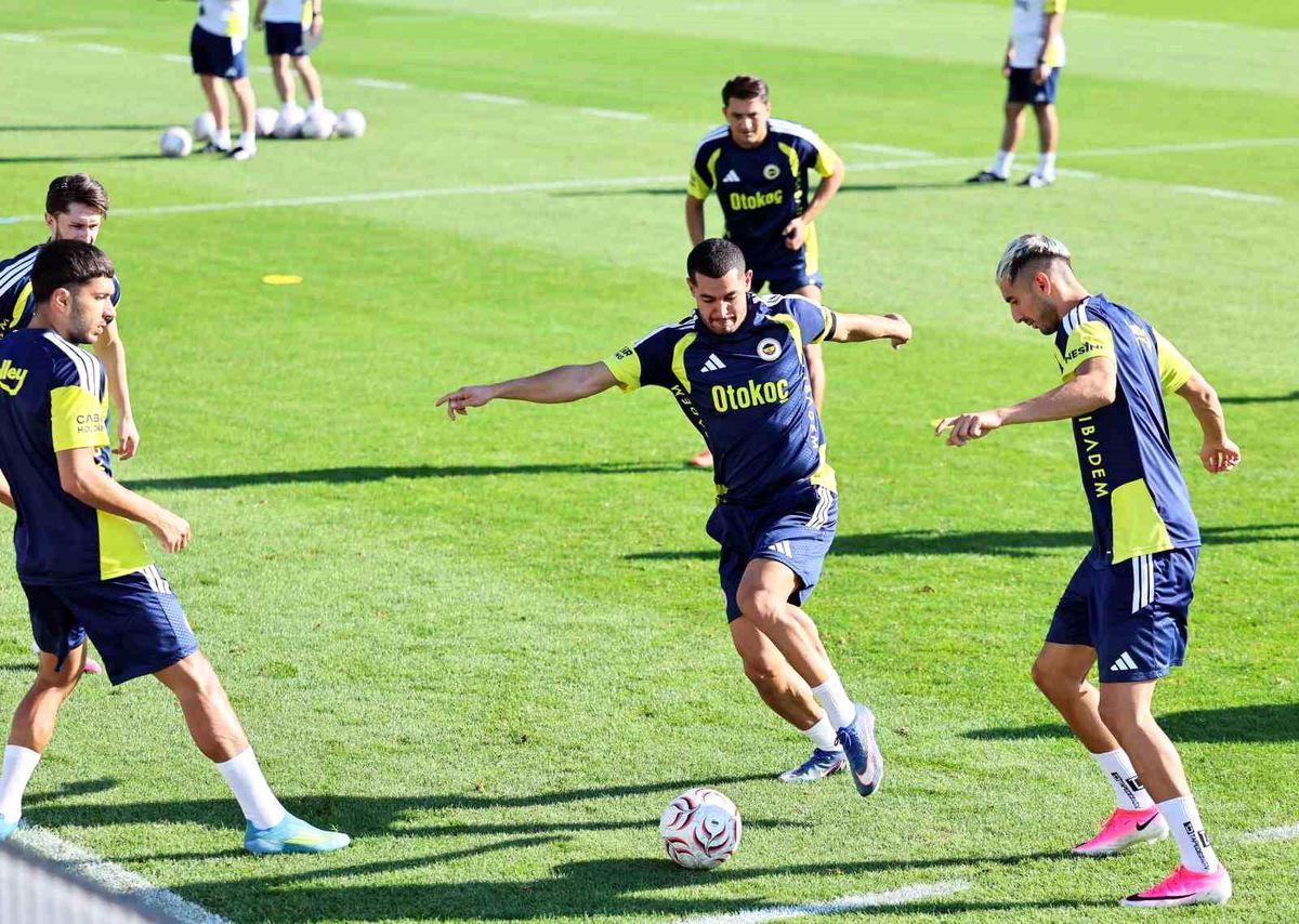 Fenerbahçe, Avusturya'daki hazırlıklarına devam etti