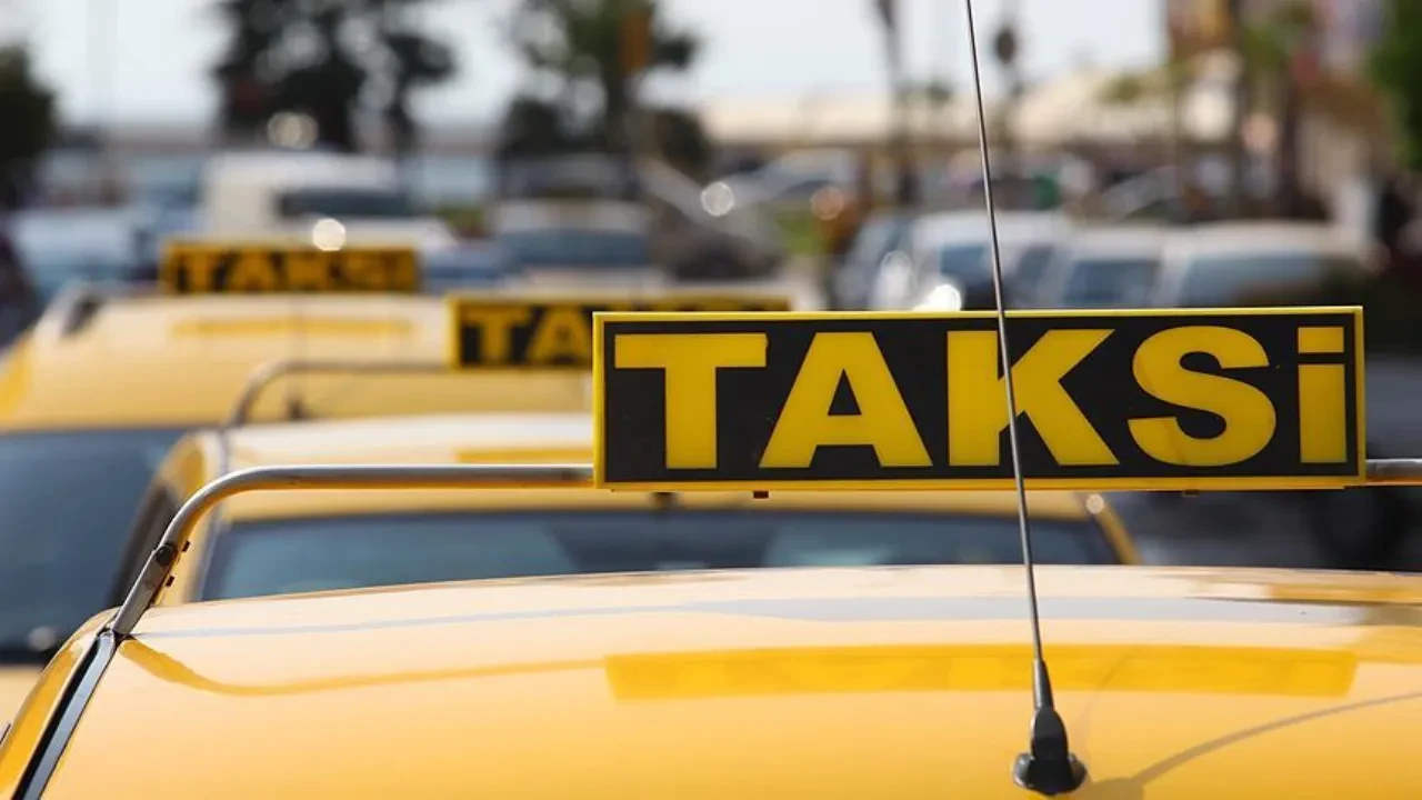 Arnavutköy'den Fatih'e 4 bin 300 lira istedi! Taksiciye cezası kesildi