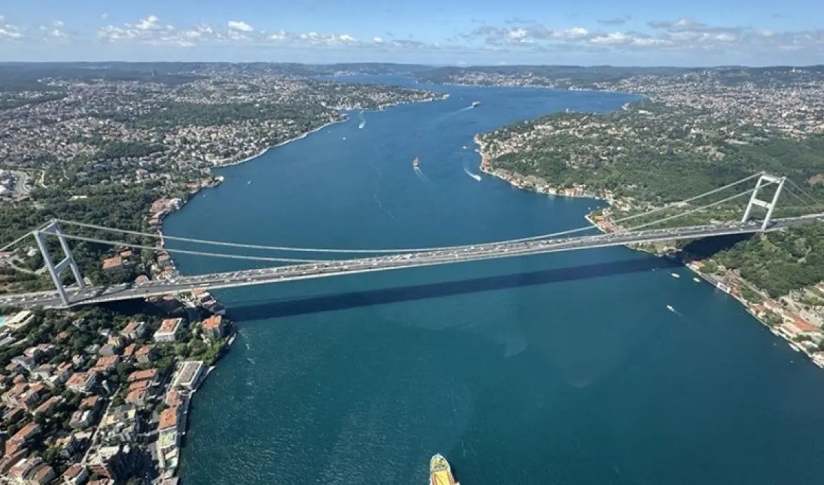 İstanbul Boğazı’nda gemi trafiği durduruldu