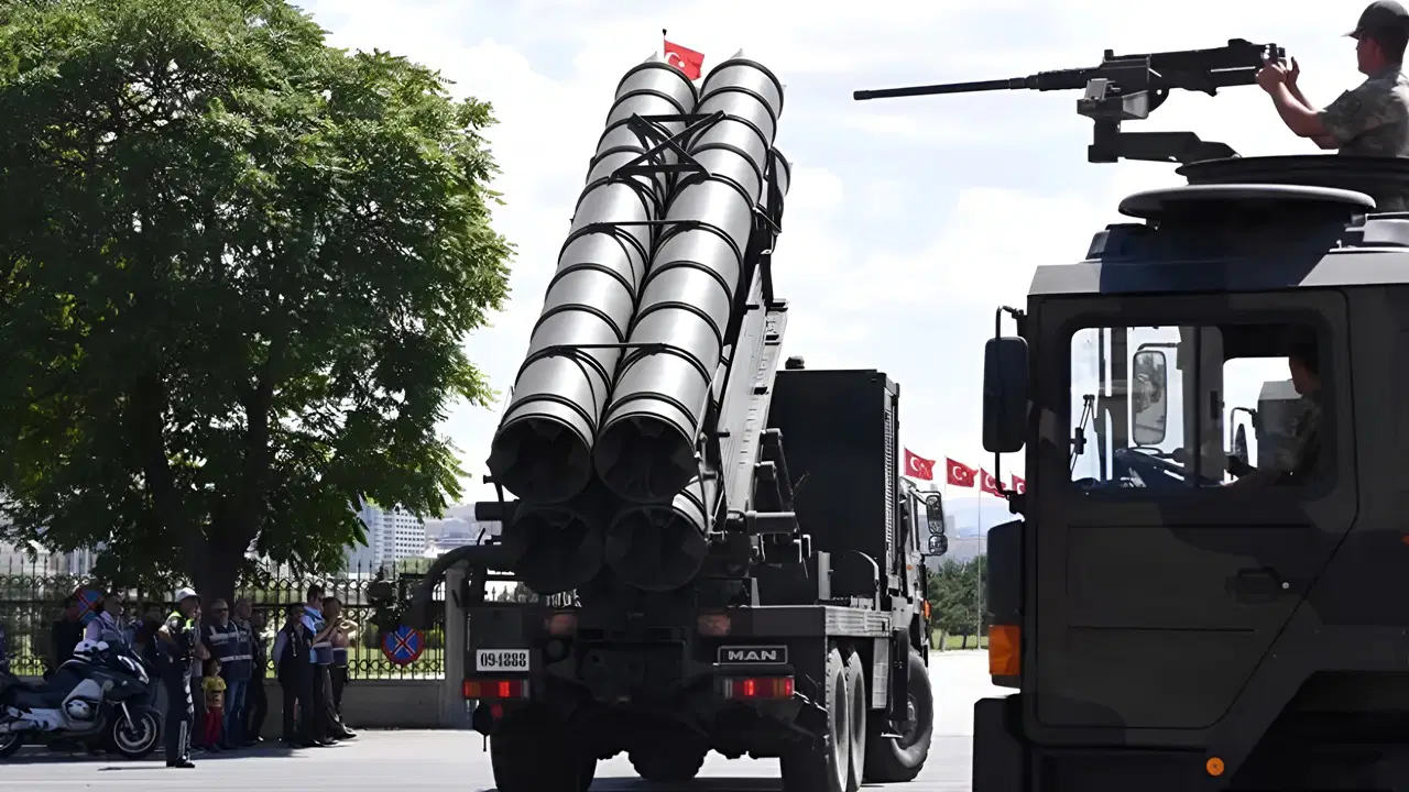 Kremlin: Türkiye ile S-400'lerin geleceği konusunda temas halindeyiz