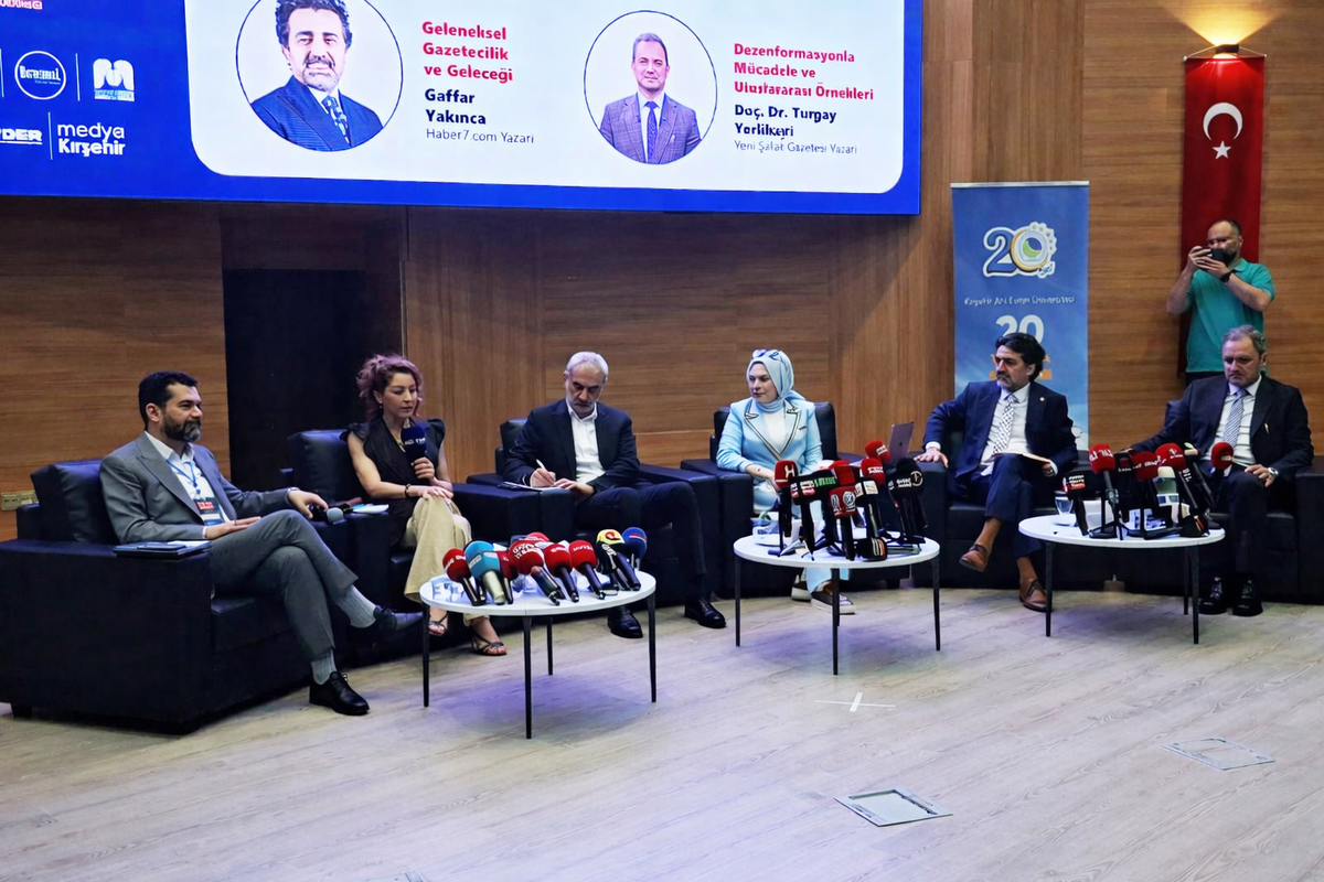 Kırşehir’de dijital medya çalıştayı: Gelecek ve etik masaya yatırıldı