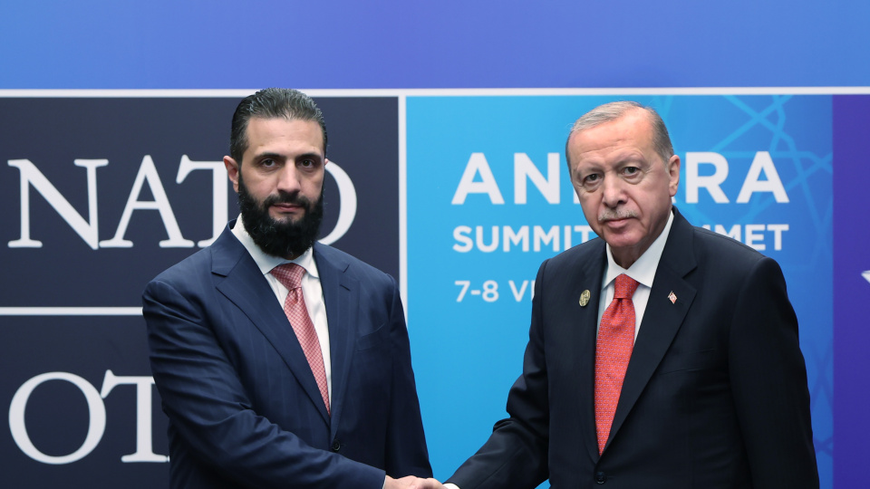 Şara, Cumhurbaşkanı Erdoğan'ın Suriye'ye yaptırımların kaldırılması için arabuluculuk yaptığını söyledi