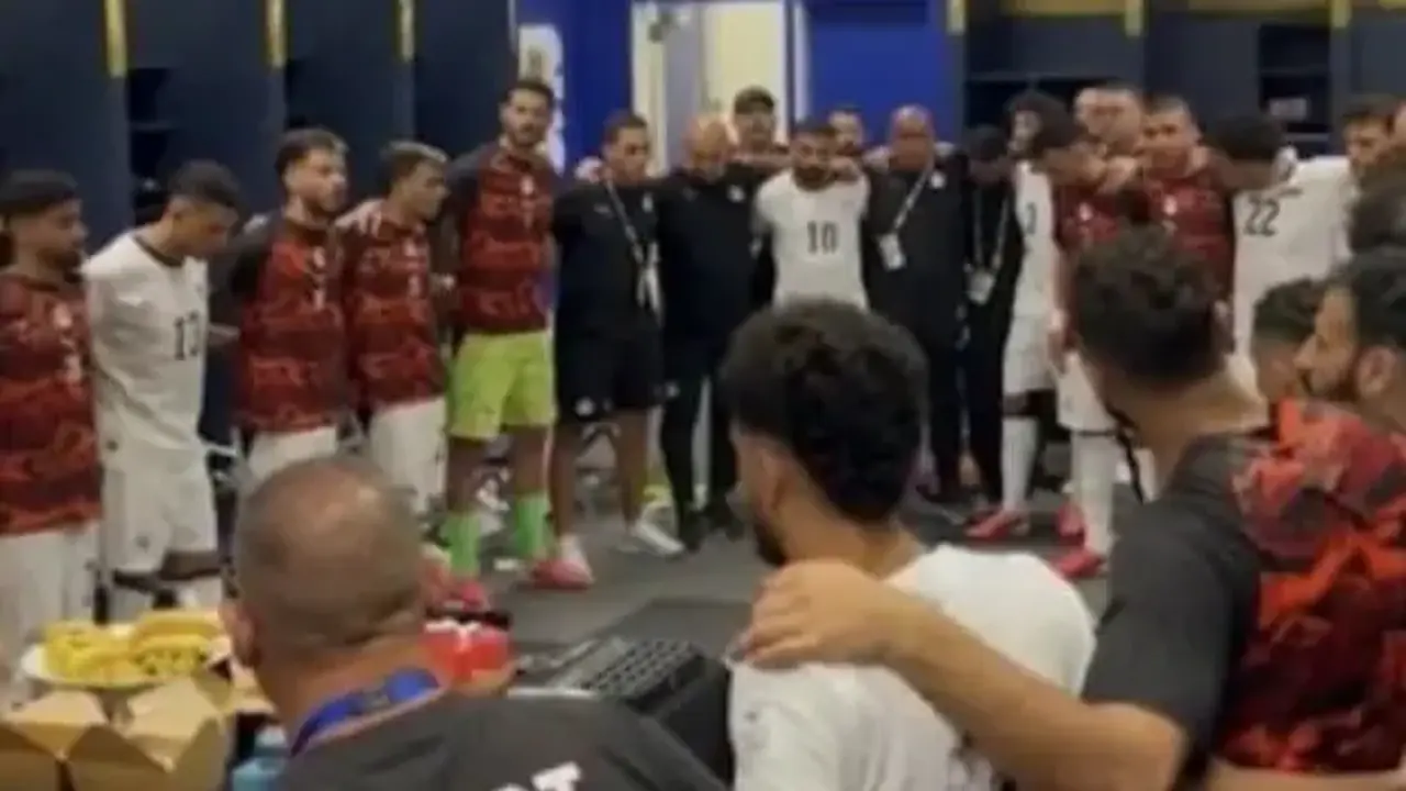 Dünya Kupası'nda duygu dolu anlar! ilk maça Fatiha ve İhlas suresi okuyup çıktılar