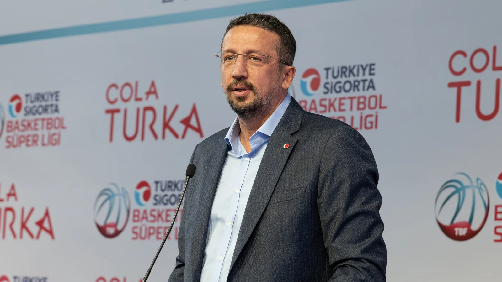 TBF Başkanı Hidayet Türkoğlu'na fahri doktora ünvanı verildi