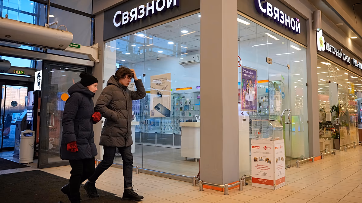 Ukrayna, Rus depolarını yeniden vurdu: hedef Krasnodar ve Nevinnomissk