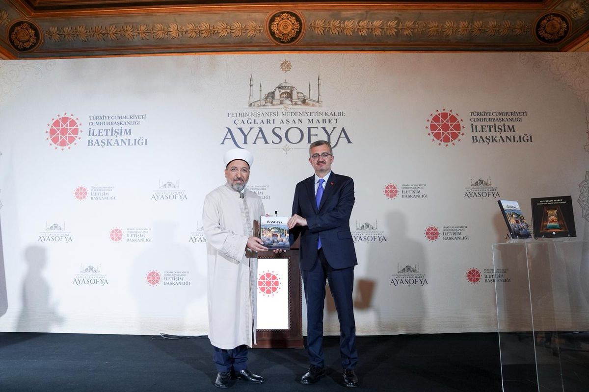 Duran: Ayasofya yeniden asli hüviyetine kavuştu