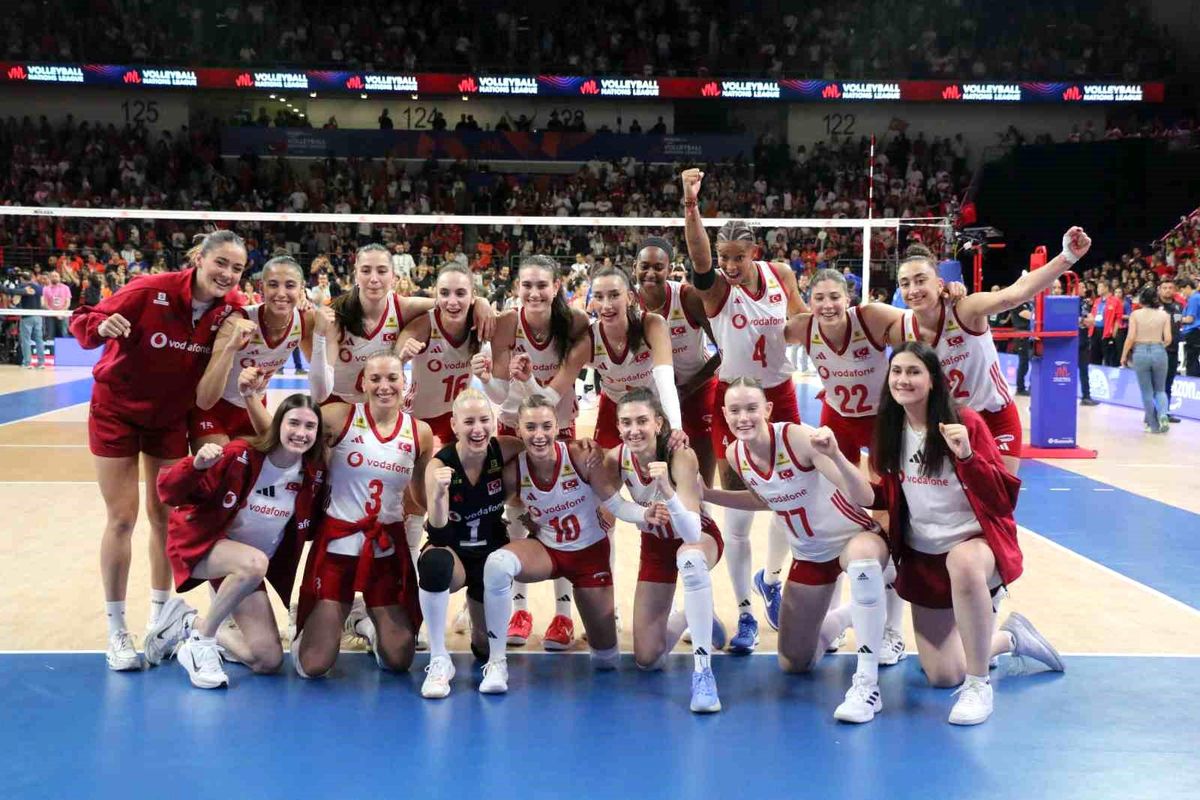 A Milli Kadın Voleybol Takımı'nın, VNL 3. hafta kadrosu belli oldu