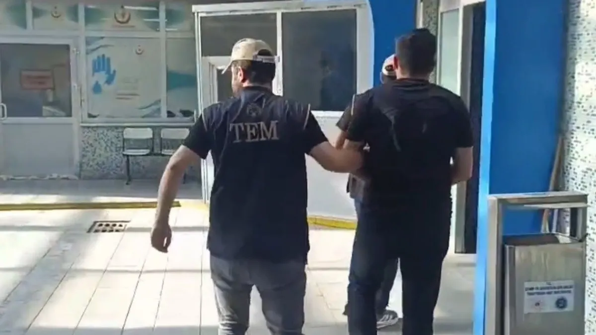 Konya merkezli 8 ilde FETÖ'nün mahrem yapılanmasına darbe: 21 şüpheli yakalandı