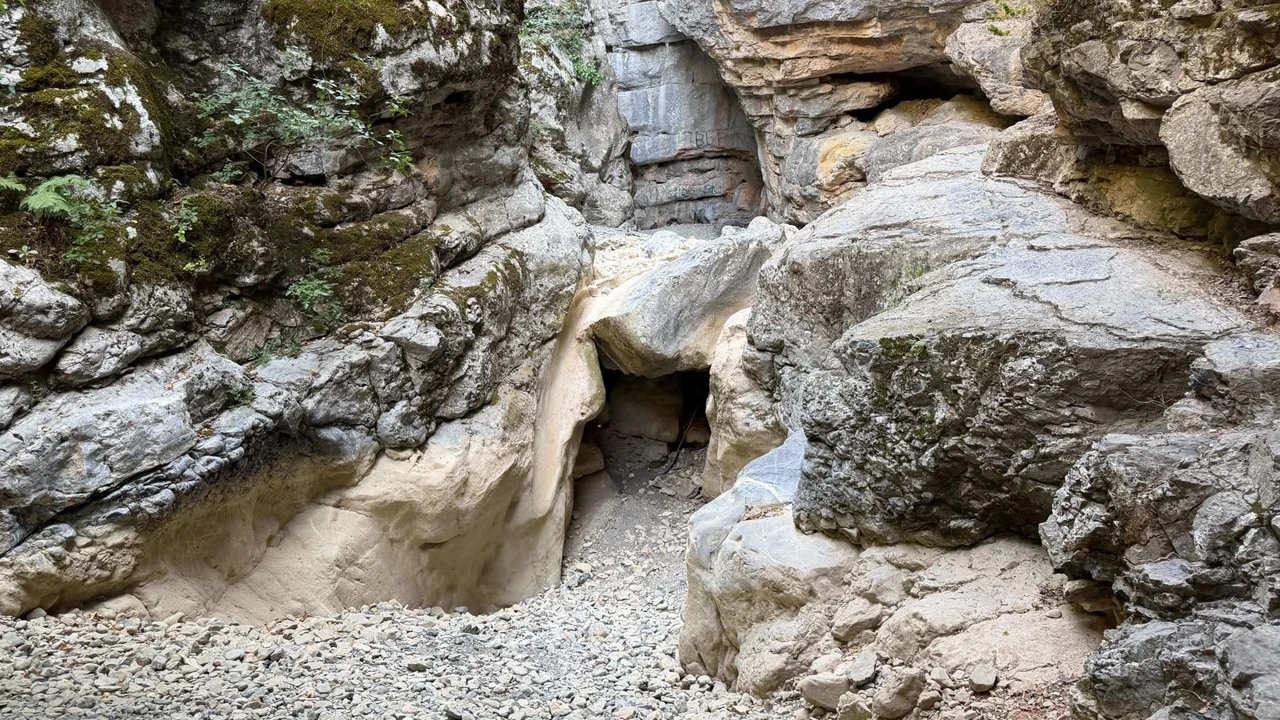 Doğa severlere kötü haber: Saklı kanyon mühürlendi: Manisa'nın gözbebeği yine kurudu