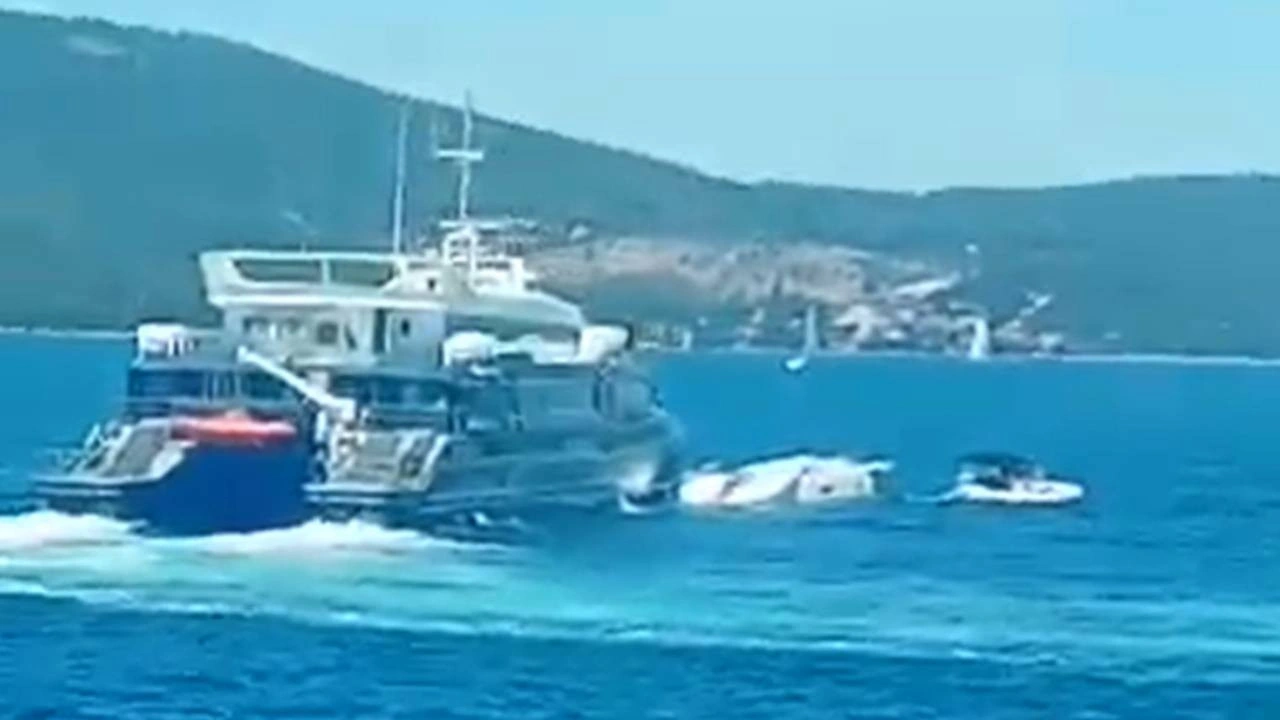 Turistleri taşıyan yelkenli yolcu gemisiyle çarpıştı: 3 ölü, 1 kayıp