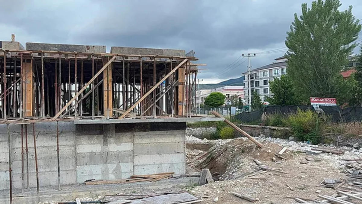 Kütahya'da feci olay! İnşaat iskelesi çöktü: 2 işçiden acı haber geldi