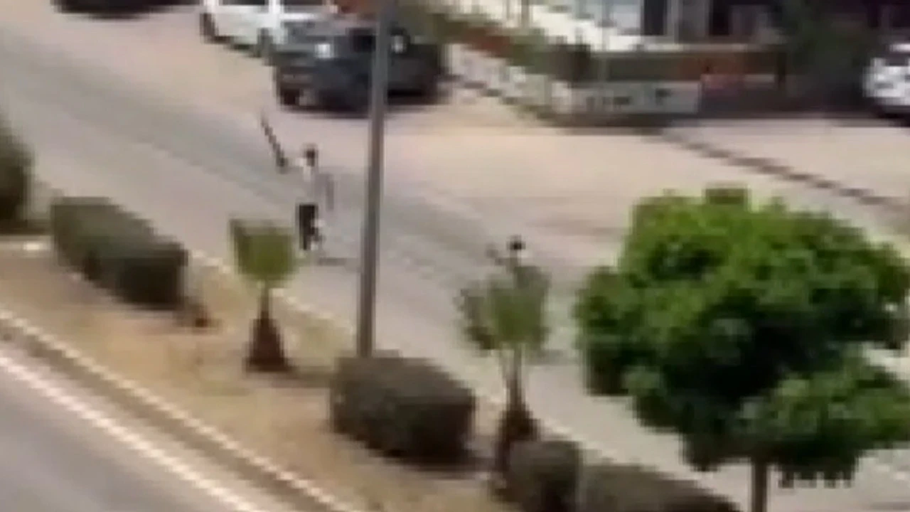 Adalet Sarayı önünde kurşun yağmuru: Kimse ne olduğunu anlayamadı