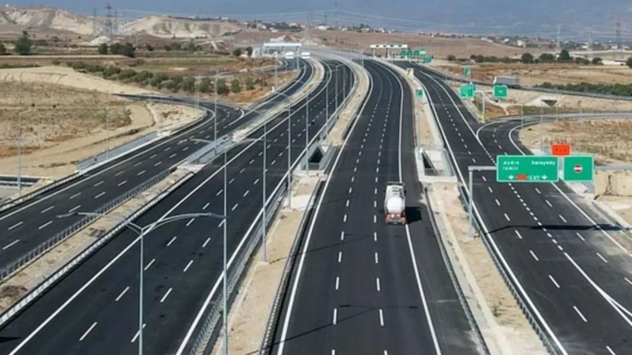 Otoyollarda bakım sezonu: Hangi yollar trafiğe kapatıldı, ulaşım nasıl sağlanıyor?