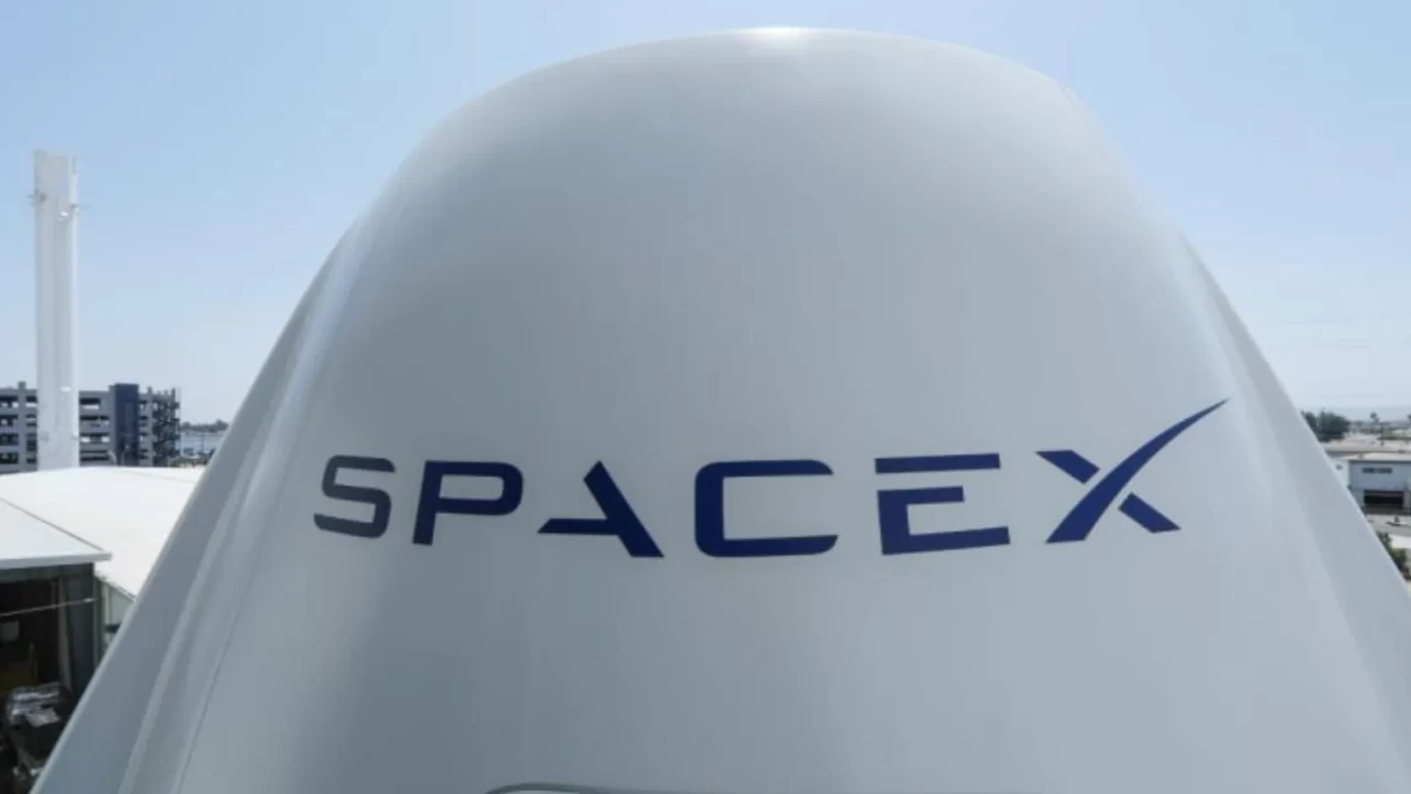 Uzay devinden halka arz: SpaceX 75 milyar dolarlık rekorla borsaya giriyor