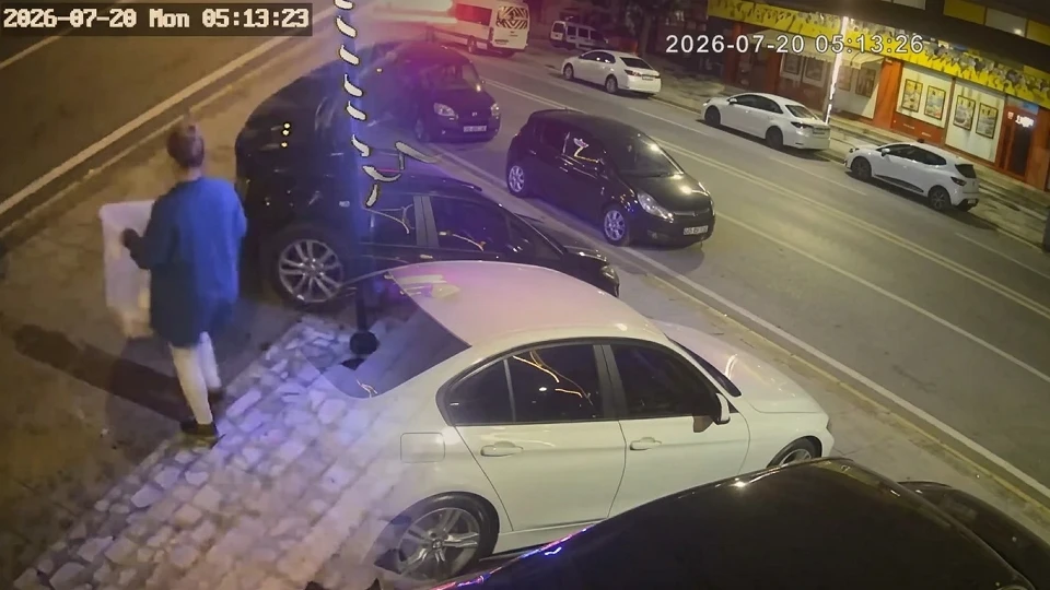 Mama hırsızlığı yapan kişi kameralara yakalandı