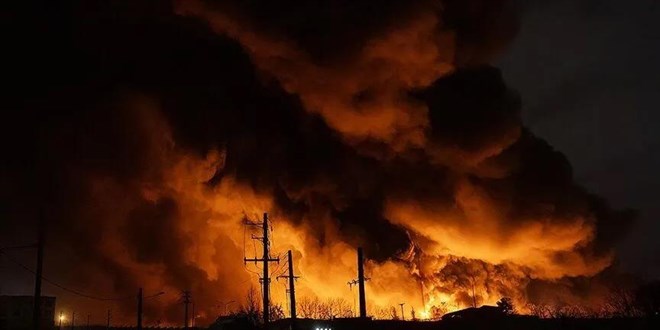 ABD ordusu, İran'a yeni hava saldırıları başlattığını duyurdu