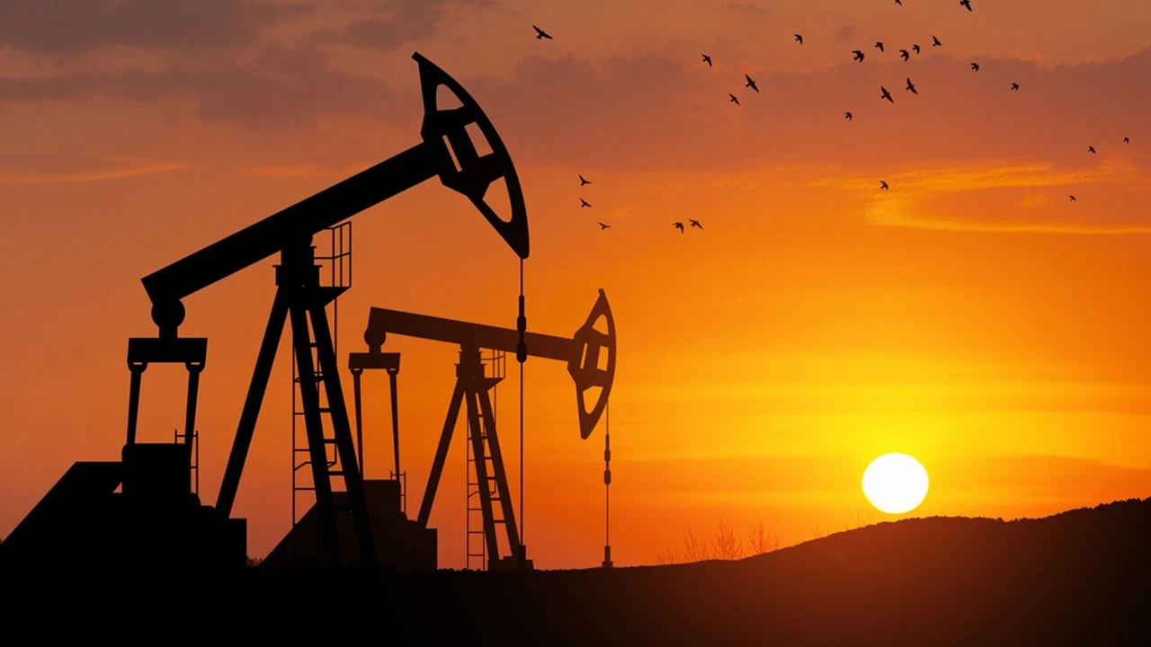 Petrol piyasasında kritik uyarı: 150 dolar ihtimali gündemde!