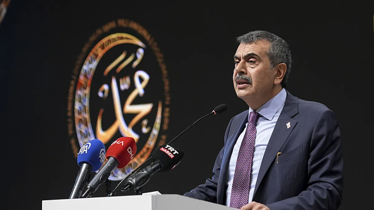 Bakan Tekin: İmam hatip meslek derslerini branşlaştıracak bir adımı YÖK ile beraber yürütüyoruz