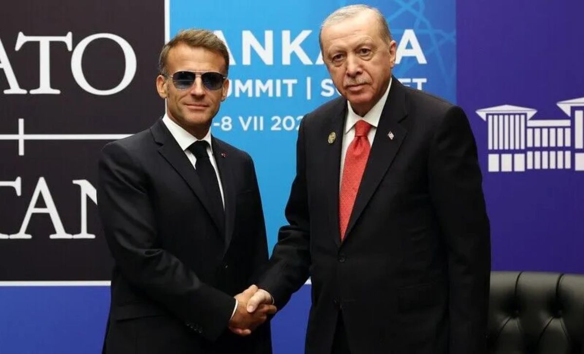 Cumhurbaşkanı Erdoğan, Macron ile görüştü: Şam'daki bombalı saldırı da gündemdeydi