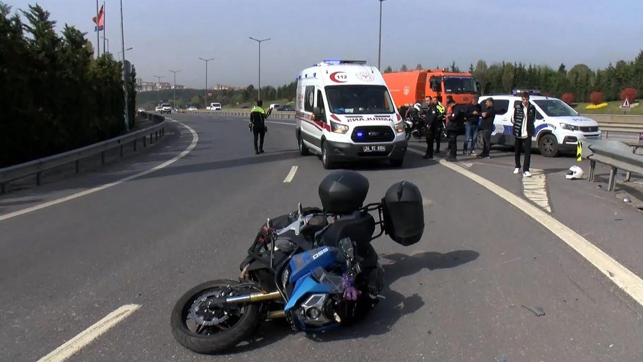 Motosiklet ve otomobil çarpıştı! 1 kişi yaralandı