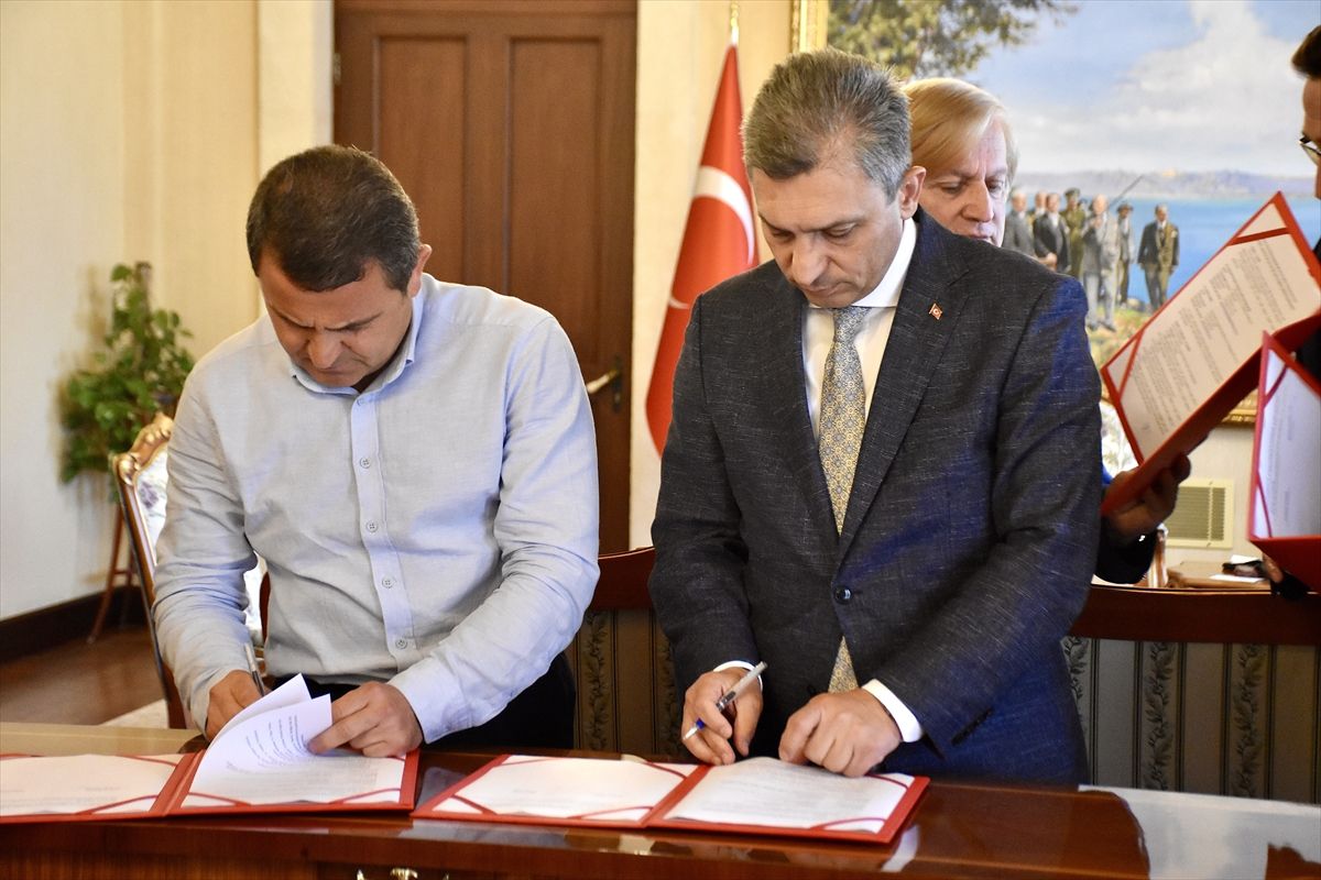 Antalya'da Topçu Yüzbaşı Mustafa Ertuğrul Aker Bataryası'nın ihyası için iş birliği protokolü imzalandı