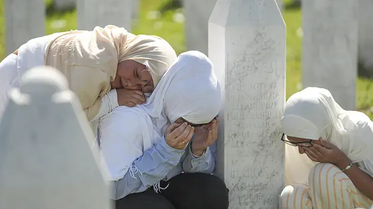 Srebrenitsa Soykırımı'nın 31. yılı düzenlenen programla anıldı